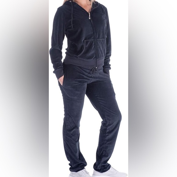 NWT BeBe Woman’s Medium Navy Blue Velour Tracksuit Set With Rhinestones